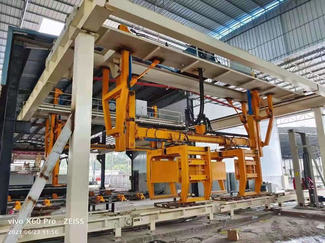 Automatic Lightweight Concrete Block Production Plant for Building - ISO9001 380V Rotary Crane AAC Block Cutting Machine